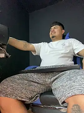Snapshot of DickMasterfindom chatting on July 2026 12:59:02 AM DickMasterfindom online show from July 2026 12:59:02 AM