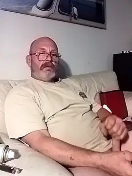 Snapshot of iambradz chatting on February 2025 05:31:02 PM iambradz online show from February 2025 05:31:02 PM