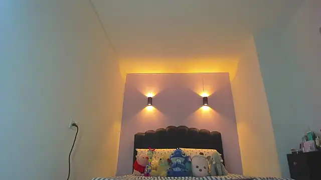 Snapshot of Sofia_Clauss_ chatting on February 2026 04:20:01 AM Sofia Clauss online show from February 2026 04:20:01 AM