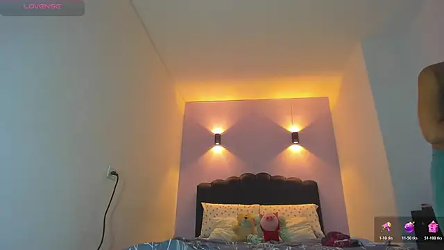 Snapshot of Sofia_Clauss_ chatting on February 2026 04:11:01 AM Sofia Clauss online show from February 2026 04:11:01 AM