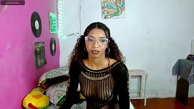 Snapshot of sensitive_brunette chatting on January 2025 12:34:02 AM sensitive brunette online show from January 2025 12:34:02 AM