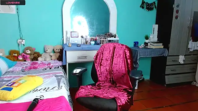 Snapshot of sensitive_brunette chatting on November 2025 01:43:03 PM sensitive brunette online show from November 2025 01:43:03 PM