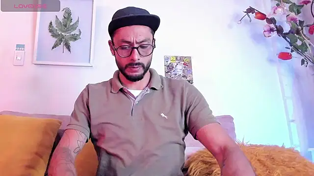 Snapshot of Tom_cooper_ chatting on January 2025 01:31:01 PM Tom cooper online show from January 2025 01:31:01 PM