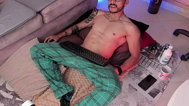 Snapshot of Tom_cooper_ chatting on March 2025 01:48:01 PM Tom cooper online show from March 2025 01:48:01 PM