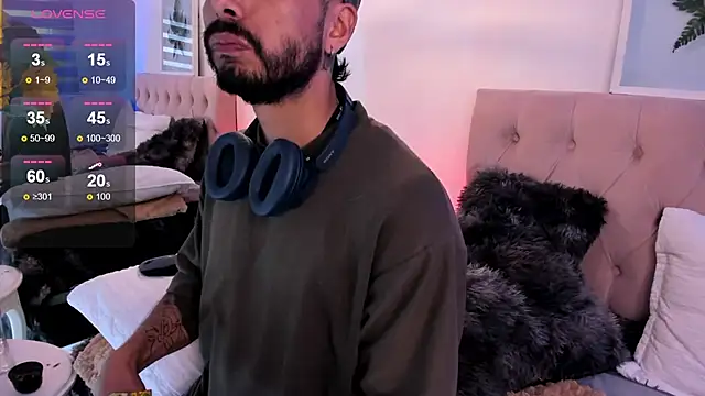 Snapshot of Tom_cooper_ chatting on September 2025 01:00:01 PM Tom cooper online show from September 2025 01:00:01 PM