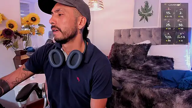 Snapshot of Tom_cooper_ chatting on September 2025 12:09:01 PM Tom cooper online show from September 2025 12:09:01 PM