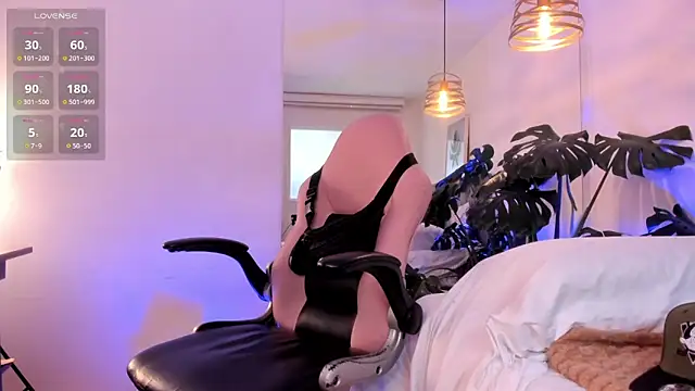 Snapshot of Tom_cooper_ chatting on December 2025 01:09:02 PM Tom cooper online show from December 2025 01:09:02 PM