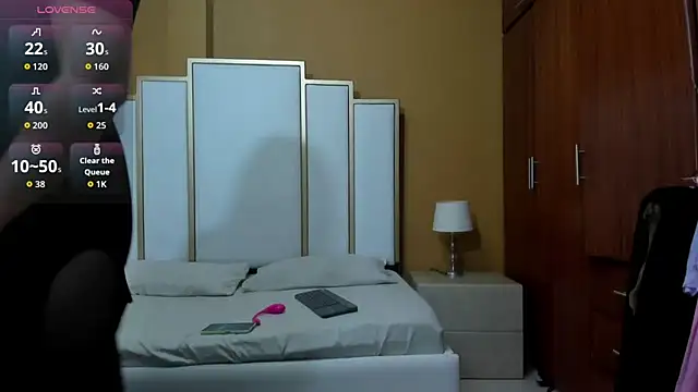 Snapshot of FOXYRIVER_ chatting on December 2025 12:03:02 PM FOXYRIVER online show from December 2025 12:03:02 PM