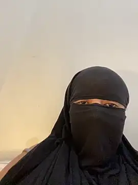 Barbyxhot online show from February 2026 04:25:01 PM