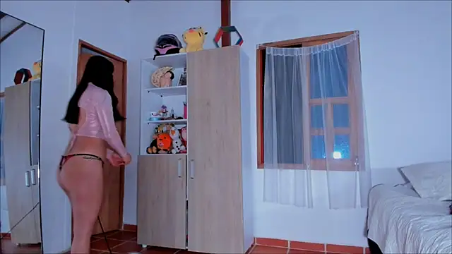 Snapshot of Lauren_A chatting on March 2025 01:21:02 AM Lauren A online show from March 2025 01:21:02 AM