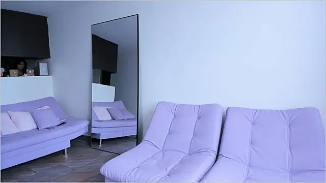 Snapshot of Lauren_A chatting on September 2025 03:35:01 PM Lauren A online show from September 2025 03:35:01 PM