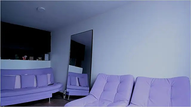 Snapshot of Lauren_A chatting on September 2025 04:53:02 PM Lauren A online show from September 2025 04:53:02 PM