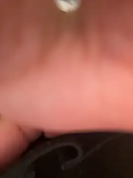 Snapshot of DarianaGuzz chatting on March 2025 05:42:02 AM DarianaGuzz online show from March 2025 05:42:02 AM