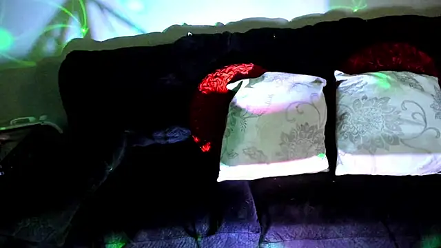 yiauana online show from March 2025 02:21:02 AM