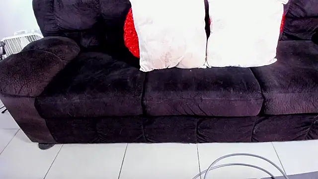 yiauana online show from March 2025 11:43:02 PM