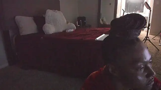 yiauana online show from February 2026 01:05:02 PM