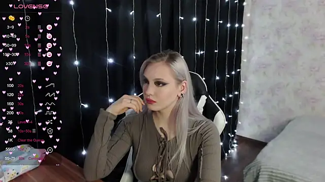 VikaPowers online show from March 2025 12:01:01 PM