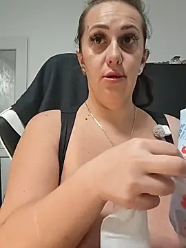 AvaLloyd online show from November 2025 02:55:02 AM