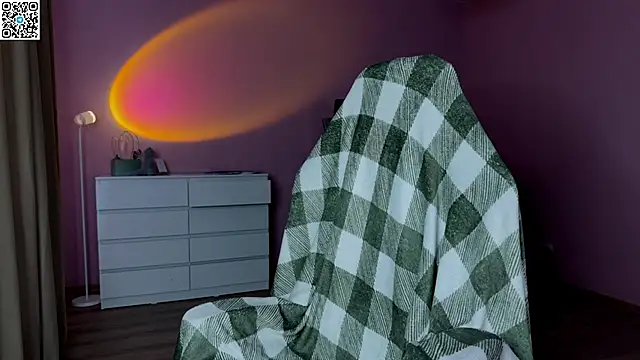 Snapshot of Ameliia_castro chatting on November 2025 06:03:01 AM Ameliia castro online show from November 2025 06:03:01 AM