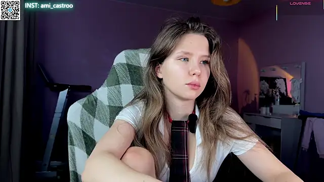 Snapshot of Ameliia_castro chatting on November 2025 04:47:01 AM Ameliia castro online show from November 2025 04:47:01 AM