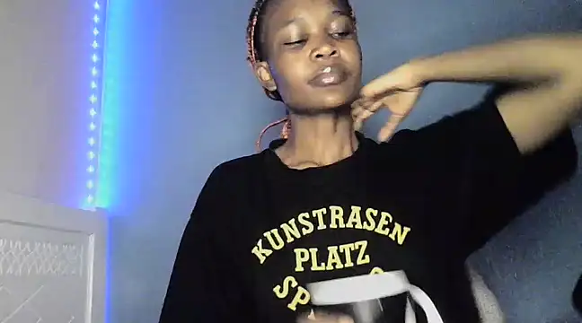 Snapshot of cyberbunnie chatting on March 2025 07:14:01 PM cyberbunnie online show from March 2025 07:14:01 PM