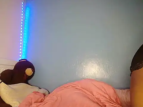 Snapshot of cyberbunnie chatting on March 2025 02:15:02 PM cyberbunnie online show from March 2025 02:15:02 PM