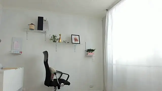 susana monroy online show from October 2025 06:50:02 PM