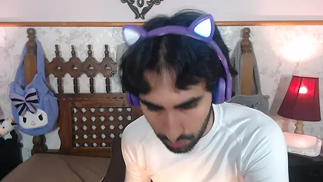 MilanZaire online show from March 2025 10:11:01 PM