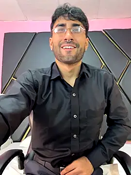 MilanZaire online show from October 2025 12:31:01 AM