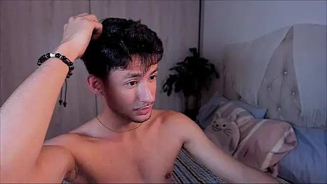 dimitri targaryen online show from September 2025 09:59:02 PM