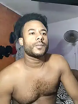 Snapshot of Negroricobaby chatting on January 2025 03:44:01 AM Negroricobaby online show from January 2025 03:44:01 AM