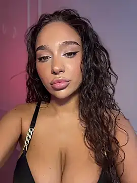 Snapshot of CardiSweetBaby chatting on May 2026 05:41:01 PM CardiSweetBaby online show from May 2026 05:41:01 PM