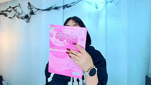 lina bedoya  online show from November 2025 11:33:02 AM