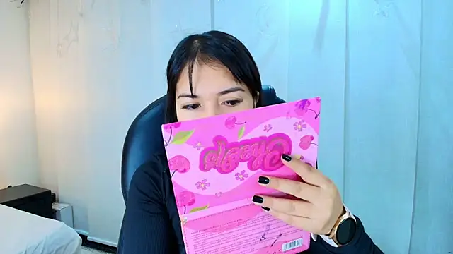 lina bedoya  online show from December 2025 11:37:01 AM