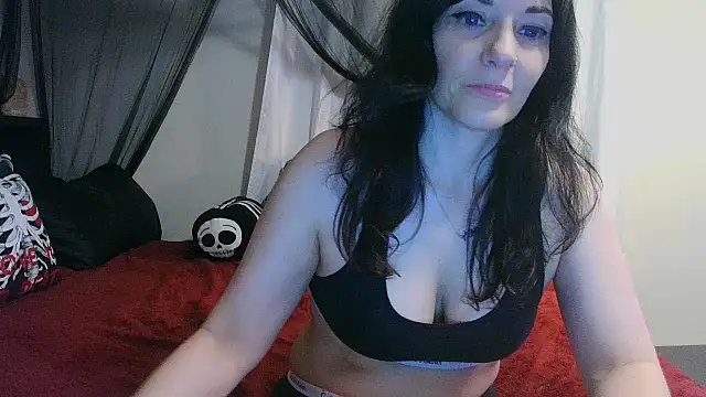 CrystalLakeXO online show from March 2026 04:50:01 AM