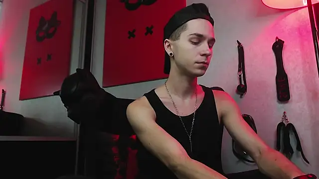 Snapshot of Joseph__Quinn chatting on January 2025 11:49:01 AM Joseph Quinn online show from January 2025 11:49:01 AM