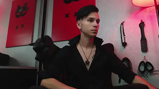 Snapshot of Joseph__Quinn chatting on March 2025 11:18:02 AM Joseph Quinn online show from March 2025 11:18:02 AM