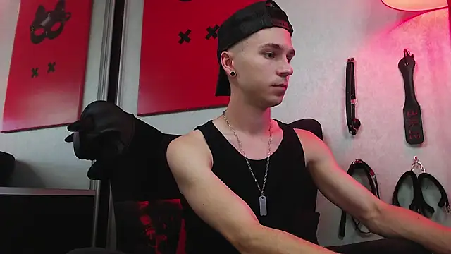 Snapshot of Joseph__Quinn chatting on March 2025 10:41:02 AM Joseph Quinn online show from March 2025 10:41:02 AM