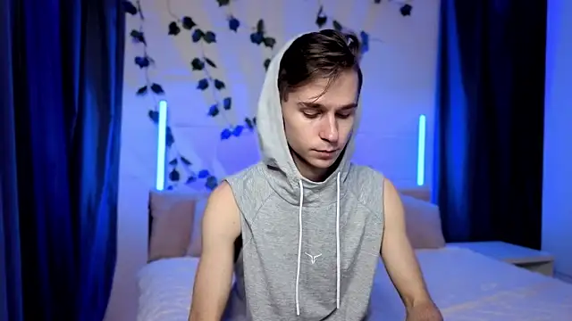 Snapshot of Joseph__Quinn chatting on November 2025 04:09:01 PM Joseph Quinn online show from November 2025 04:09:01 PM