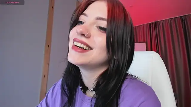 Snapshot of arielabradberry chatting on December 2024 01:59:02 PM arielabradberry online show from December 2024 01:59:02 PM