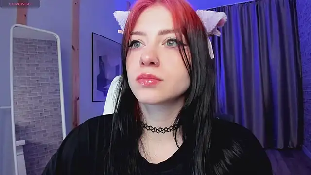 Snapshot of arielabradberry chatting on January 2025 03:23:01 PM arielabradberry online show from January 2025 03:23:01 PM