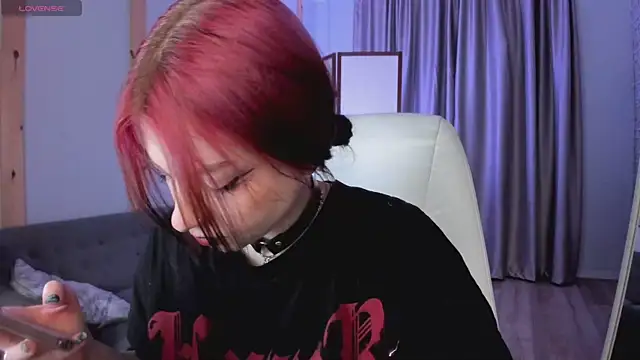 Snapshot of arielabradberry chatting on March 2025 03:50:02 PM arielabradberry online show from March 2025 03:50:02 PM