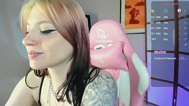 Snapshot of arielabradberry chatting on September 2025 01:33:02 PM arielabradberry online show from September 2025 01:33:02 PM