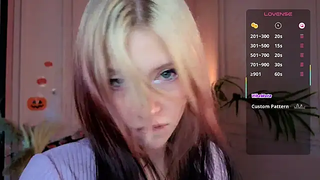 Snapshot of arielabradberry chatting on November 2025 02:52:02 PM arielabradberry online show from November 2025 02:52:02 PM