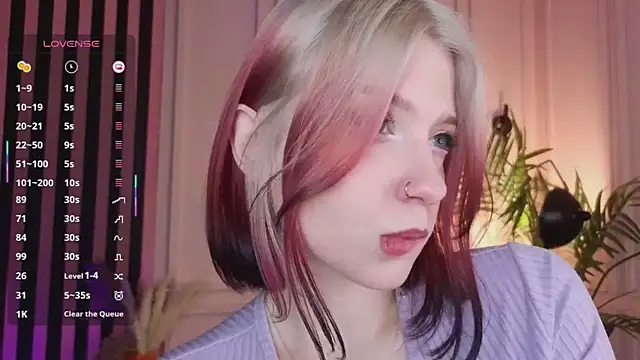 Snapshot of arielabradberry chatting on November 2025 03:11:02 PM arielabradberry online show from November 2025 03:11:02 PM