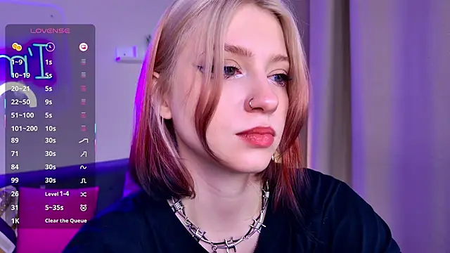 Snapshot of arielabradberry chatting on November 2025 02:50:01 PM arielabradberry online show from November 2025 02:50:01 PM