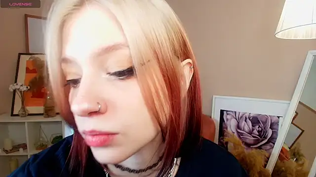 Snapshot of arielabradberry chatting on December 2025 01:09:02 PM arielabradberry online show from December 2025 01:09:02 PM