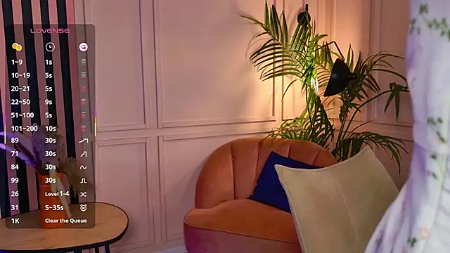 Snapshot of arielabradberry chatting on December 2025 11:30:02 AM arielabradberry online show from December 2025 11:30:02 AM