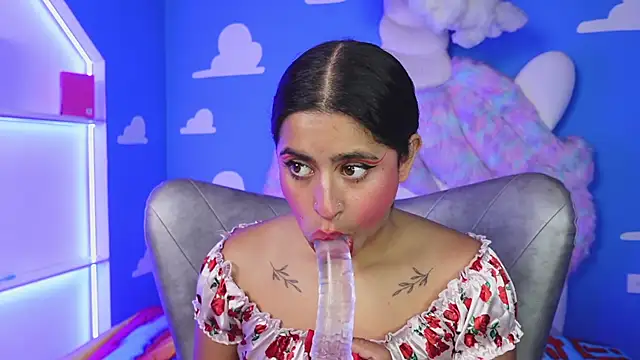 miss romyna online show from April 2026 11:06:01 AM