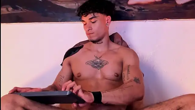 Thomas Fit1 online show from January 2025 06:45:01 PM